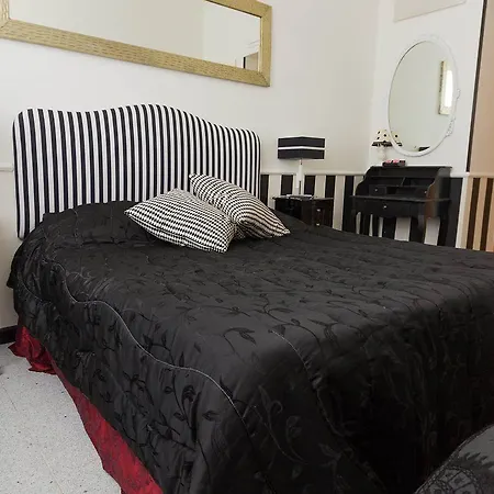 Sweetdreams Oda ve Kahvaltı 3*
